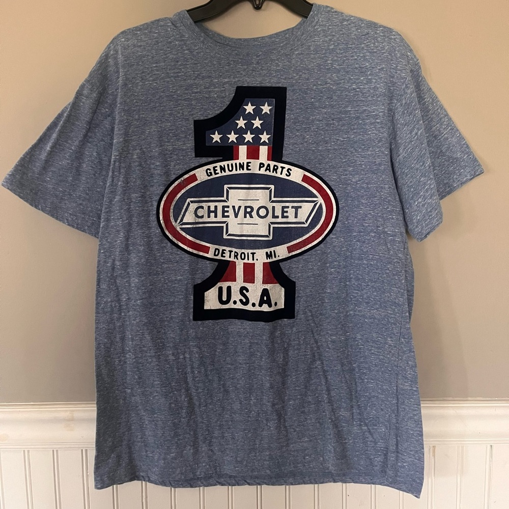 Chevrolet Auto~ Blue Distressed Chevrolet Auto T- Shirt Men's Large
